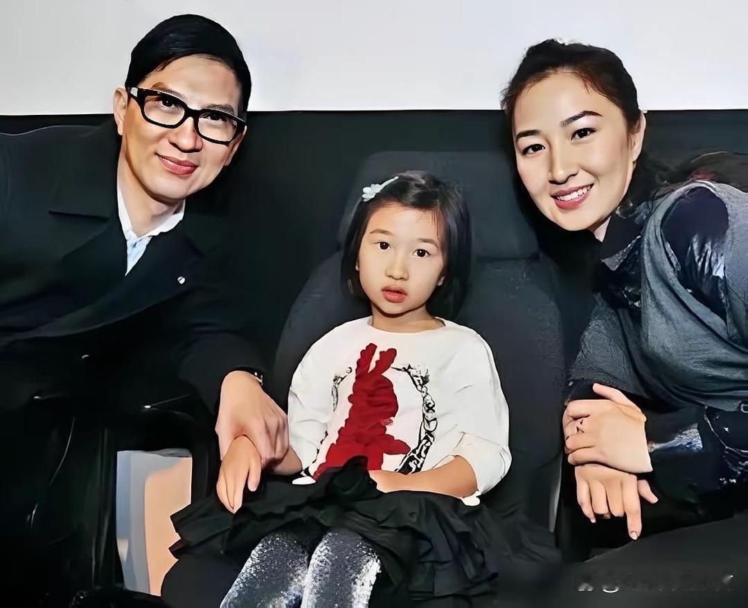 关咏荷女儿进剑桥，评论区却吵翻了。张家辉女儿张童，考上剑桥心理学。本是天大的喜事