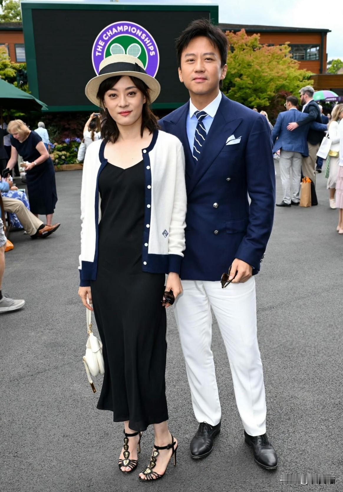 我能接受邓超46岁状态依旧能打，
也能接受他和孙俪的幸福日常，
但真的绷不住——