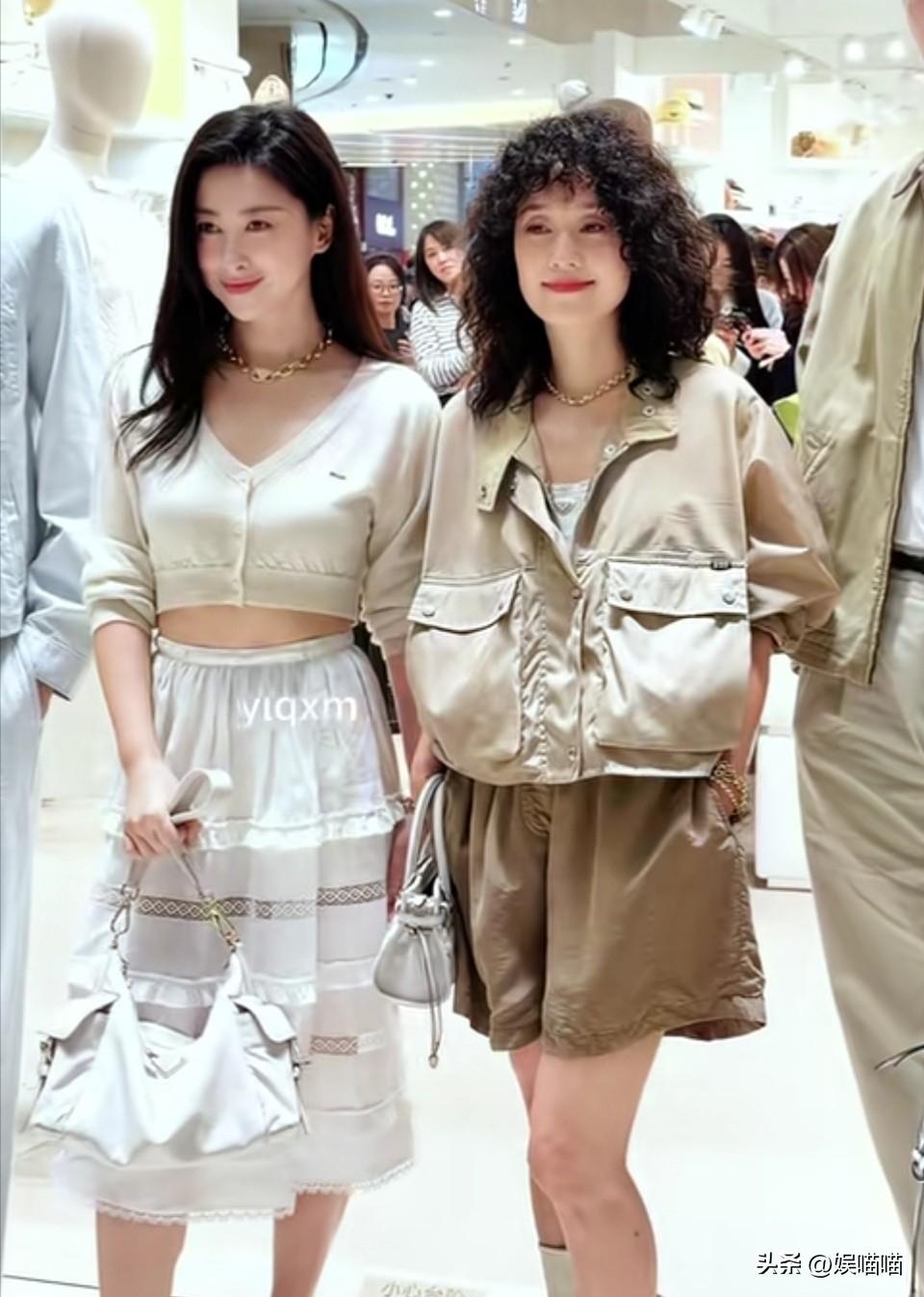 被马伊琍的爆炸头惊艳到了！

终于不是妇女短发了[捂脸]
像这种羊毛卷烫发一般人