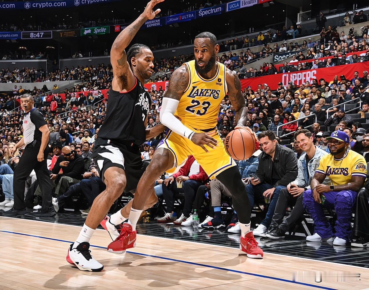 著名解说杨毅老师真是语出惊人啊！

近日，杨毅老师在一档节目中谈到快船时表示，他