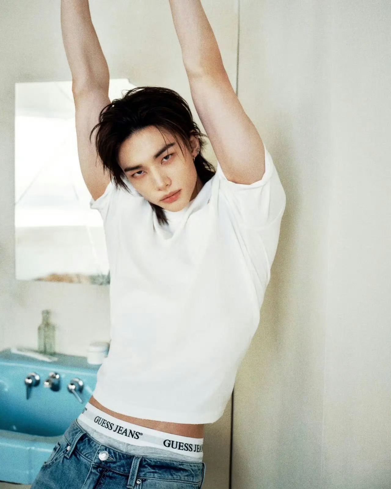 黄铉辰✖️GUESS 2026春夏广告大片 