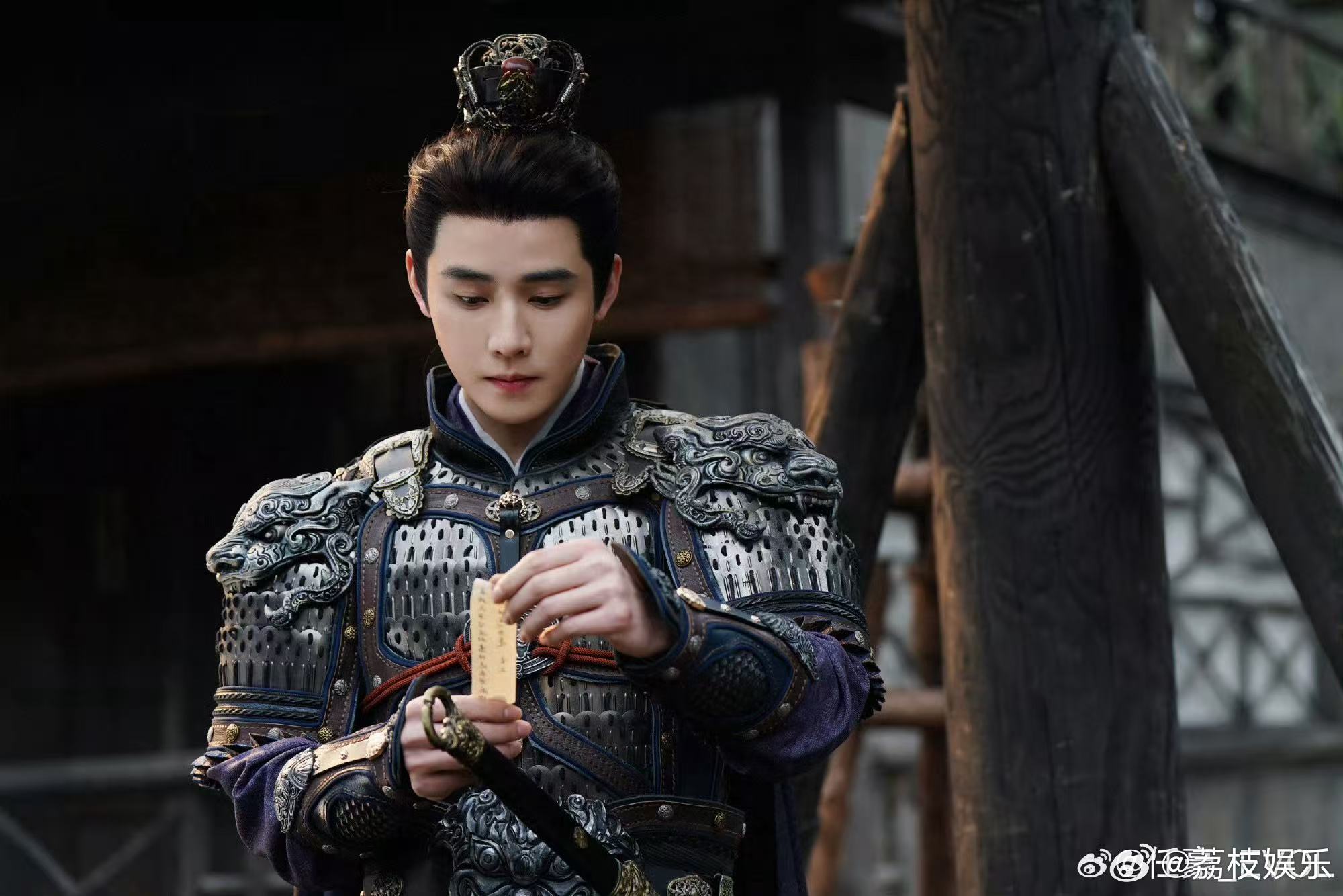 任豪伟大的爱豆时期 谁还没被任豪的爱豆时期圈粉过，舞台上气场全开，颜值更是出众，