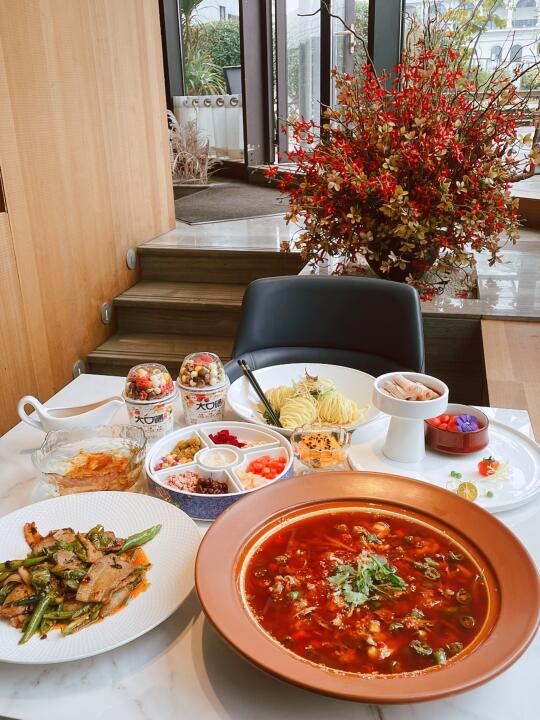 福州过情人节不去这家高空川菜是有心事吗？