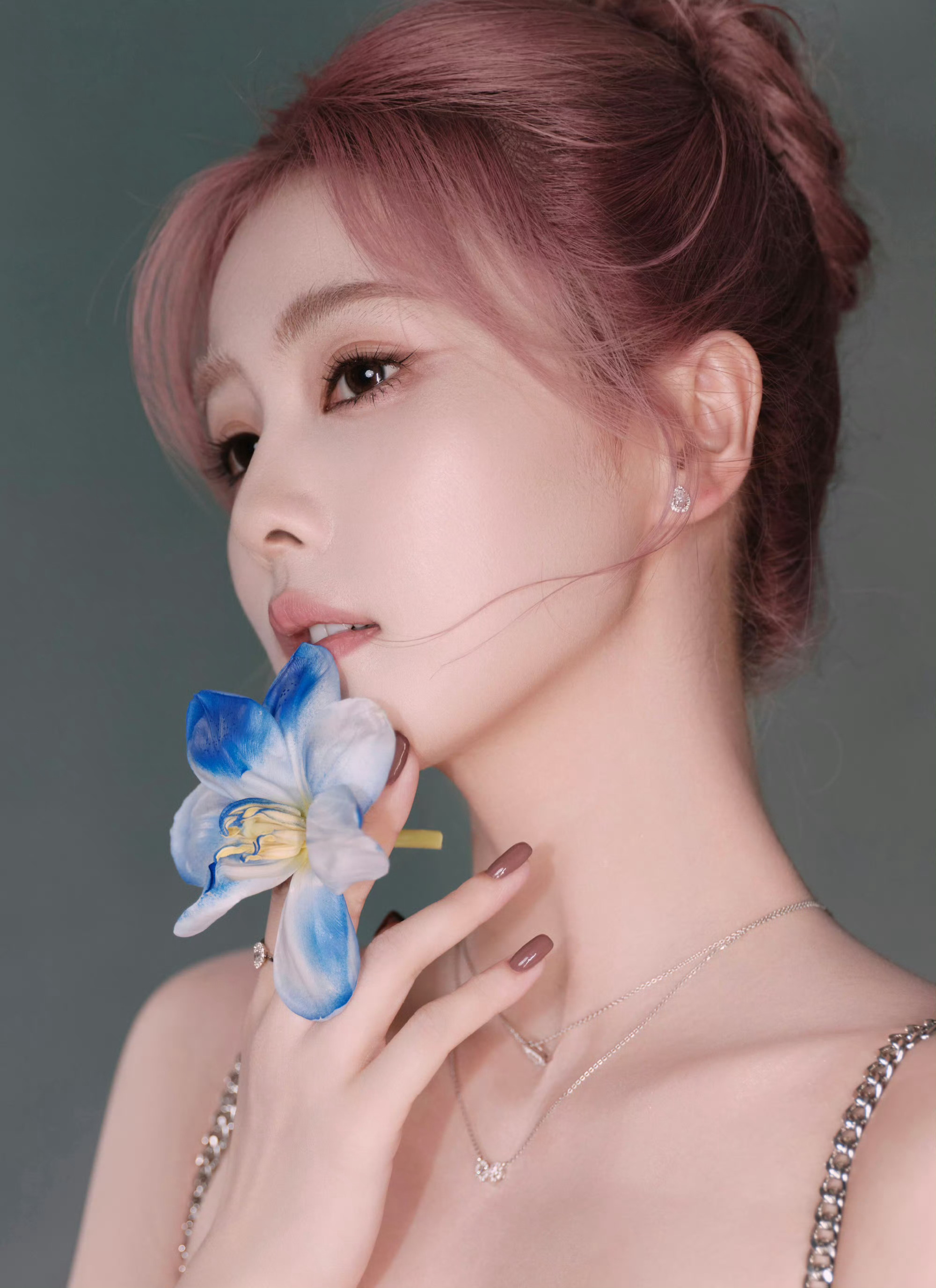 白鹿成都活动出图，粉发吹到了成都[送花花] ​​​