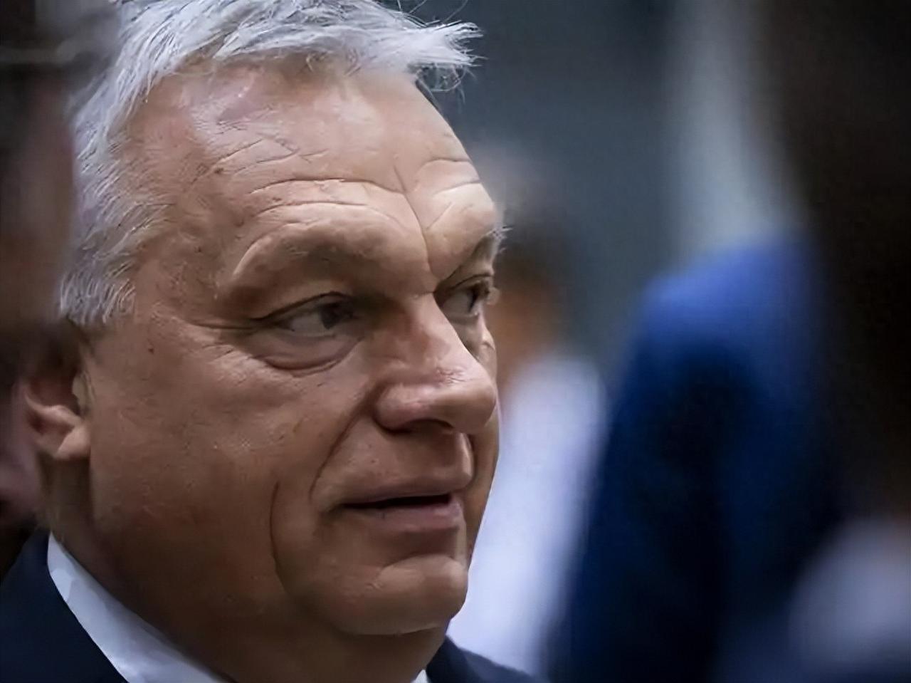 ·匈牙利政坛一夜变天，欧尔班16年执政落幕，美俄介入均未奏效
 
匈牙利近期议会