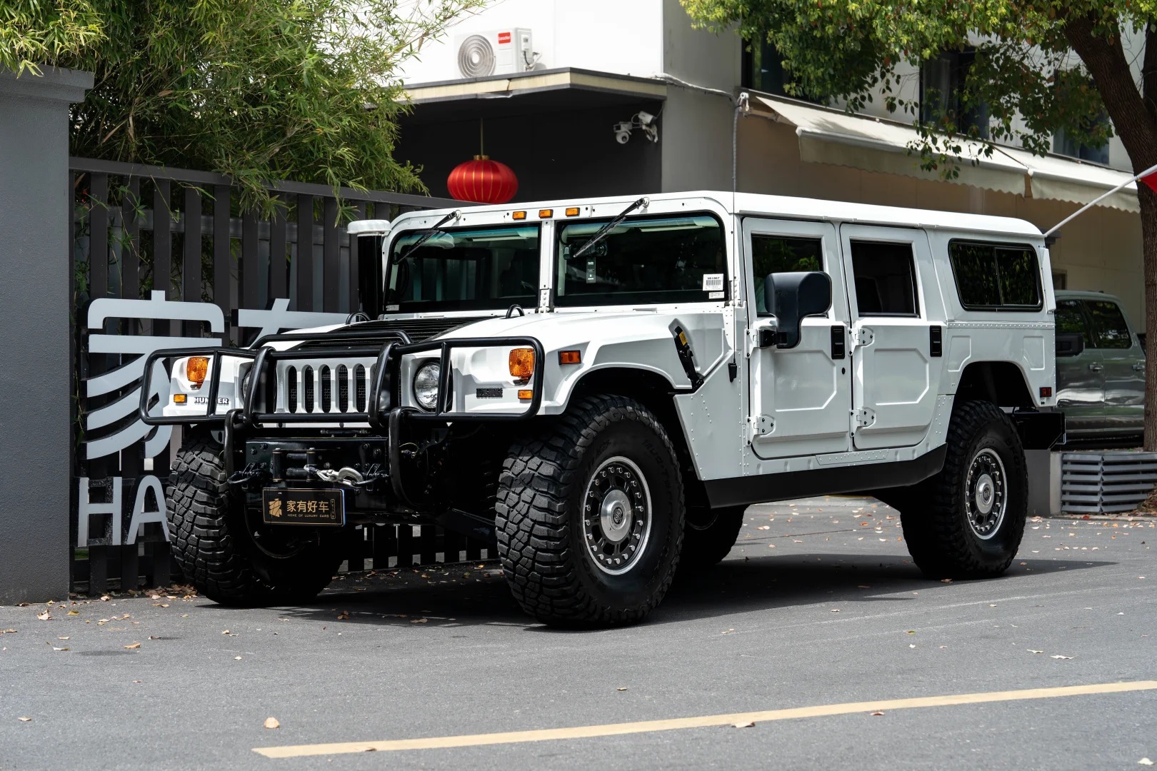 好车分享 HUMMER H1，又是一台后期版6.5的车型，外观内饰跟ALPHA一