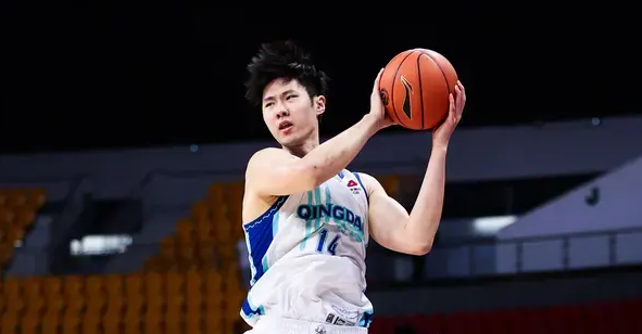 消息源：北控男篮通过交易得到了青岛球员赵嘉义