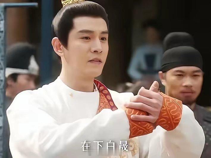 《蜀锦人家》中，经超饰演的男二晟丰泽是南诏国的白王，他一开始为了得到英英手中的蜀