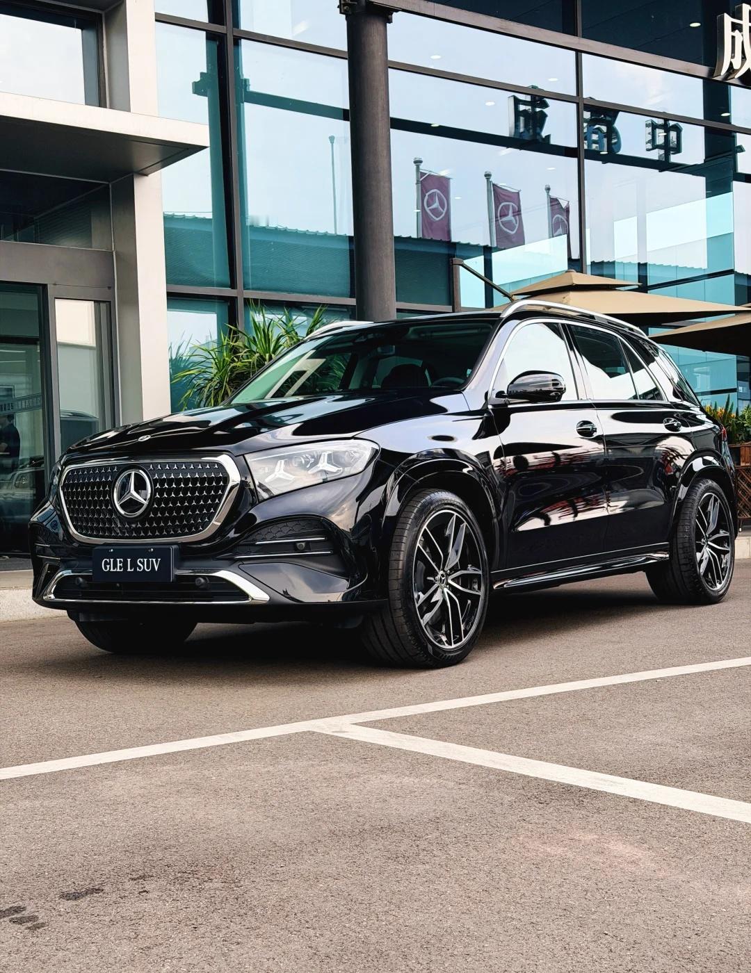 欢迎到店看车
全新奔驰长轴距GLESUV 乐享奔驰