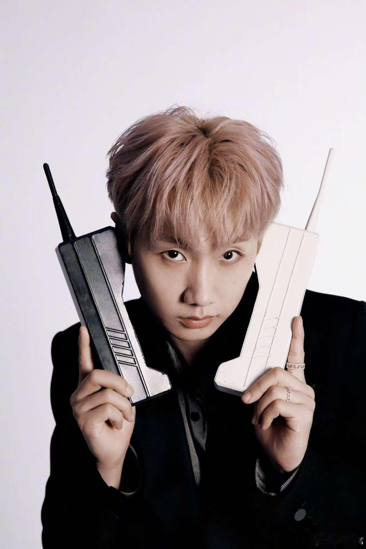 汪苏泷罗曼城里永远的一员 罗曼城里的汪苏泷简直就是妥妥的户口本选手！每次他一开口