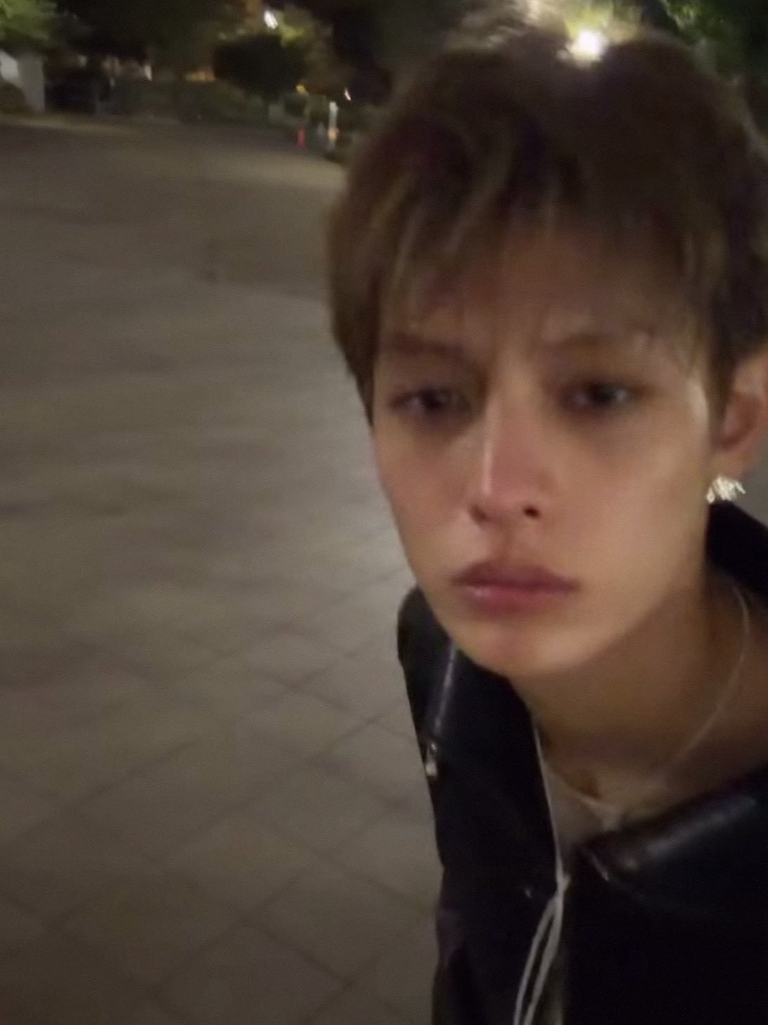 我想🈷️赵雨凡的狂热女粉丝我是此人毒嬷，那个有冲突的我不雷但是自避哈你们快来续