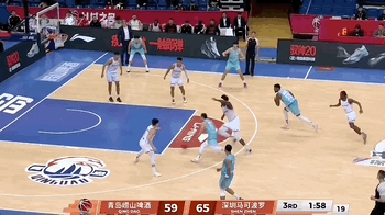王亦博拿球一条龙！青岛男篮vs深圳男篮cba
