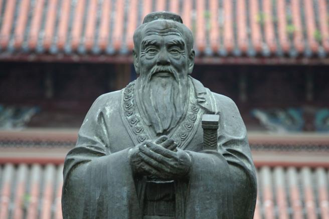 高市早苗最近在社交媒体上搬出《论语》“民无信不立”，试图为自己辩解、急求民众支持