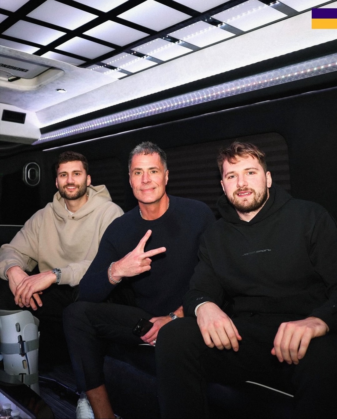 一日紫金，终身湖人！据Ashish Mathur报道，77告诉身边人，他计划在湖