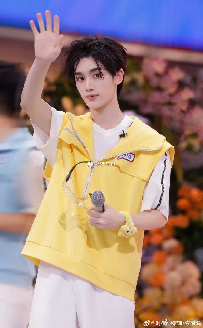 丁程鑫黄子弘凡超绝反应力 你好星期六 丁程鑫和黄子弘凡这反应力测试简直是“欢乐加