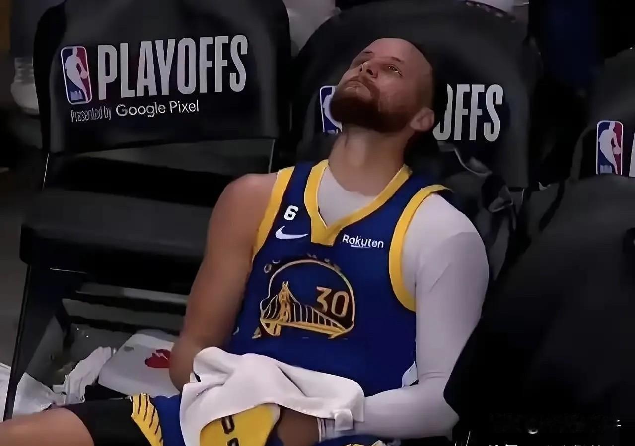 叱咤风云的双雄，也败给了岁月，库里灵动的三分，哈登无解的后撤步，都是赛场上的大杀