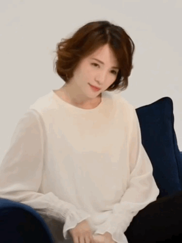 董卿老师的美，让人过目难忘！董卿