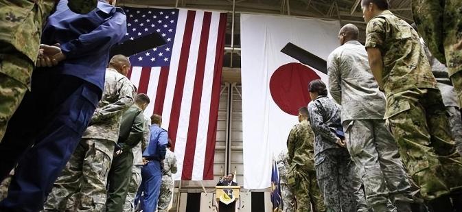 日本若介入台海会有何后果？日本若果真介入台海，有三种结果。

第一种，东亚局势瞬