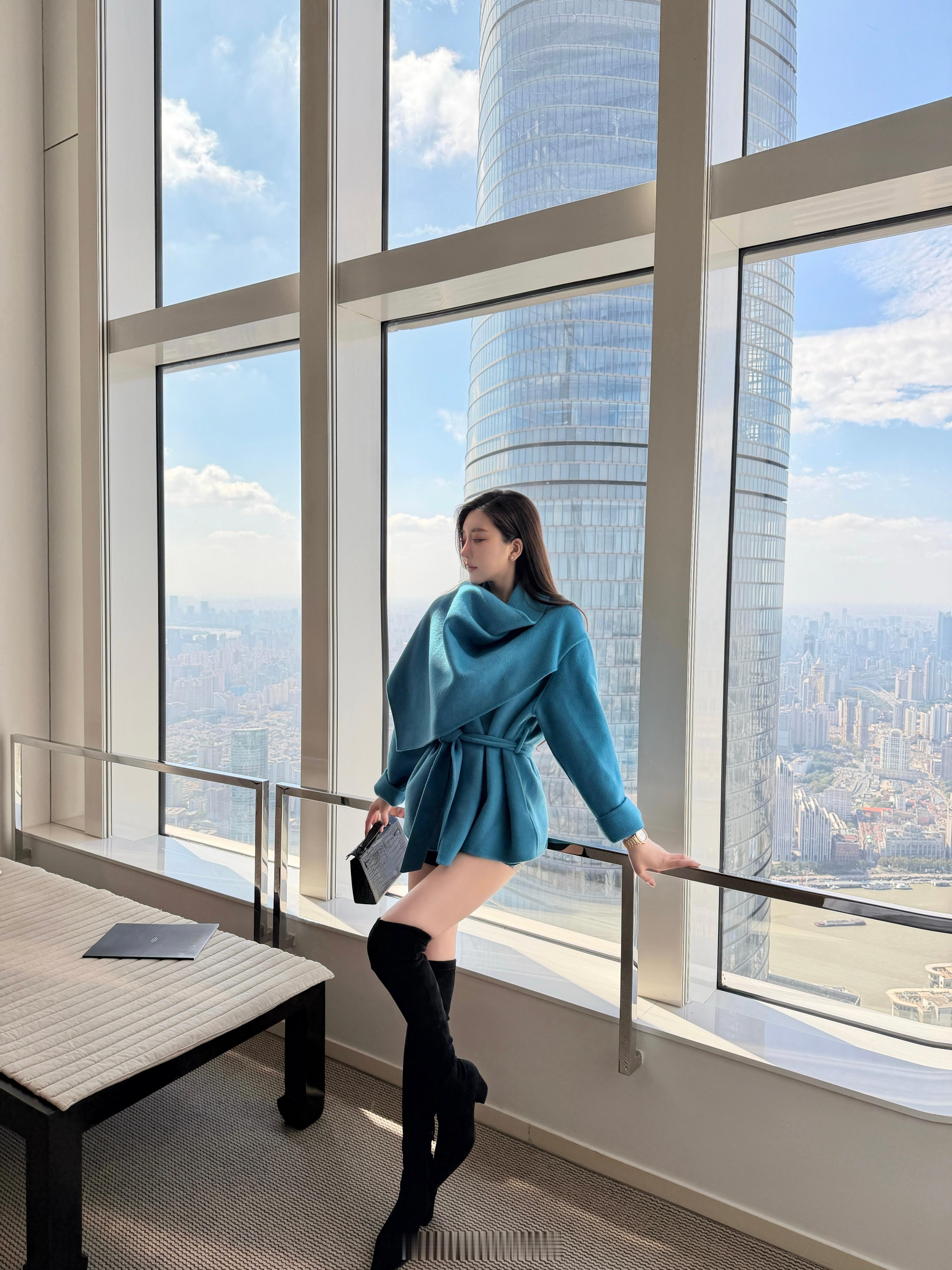 一抹蓝 …🦋 ​​​