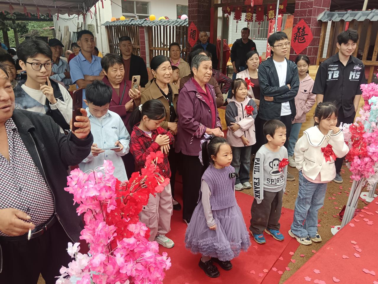 我新发布的内容被官方推荐啦！👍你也快来发布一条吧！带记录真实生活话题，更容易被