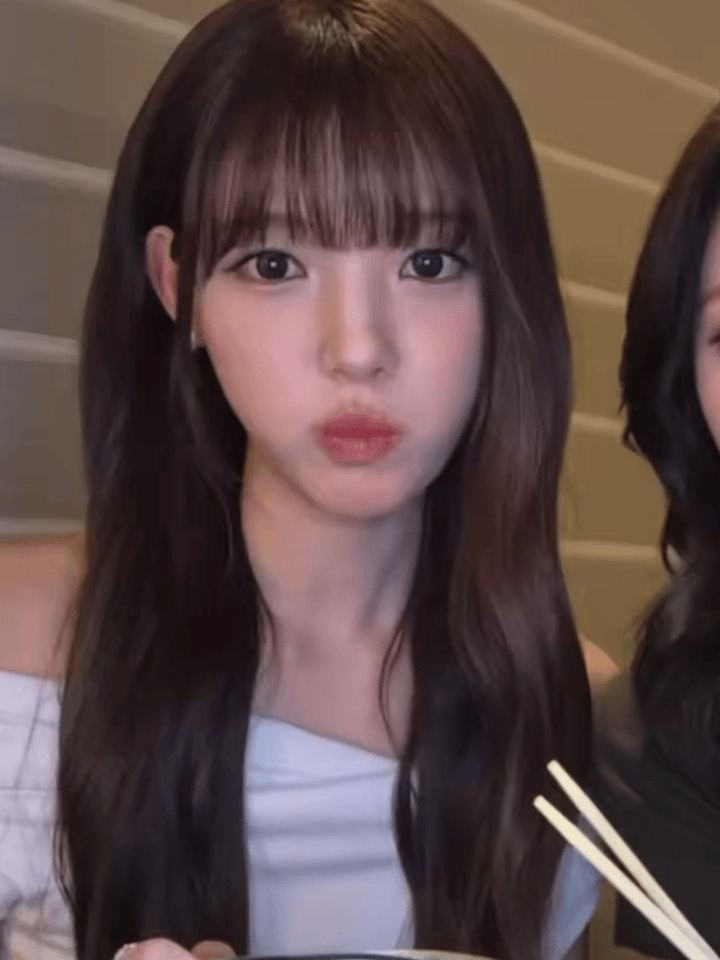 小兔子嚼嚼嚼🐰 
