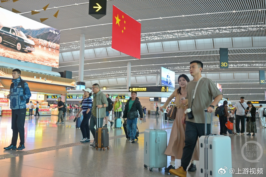 #重庆江北机场旅客吞吐量破4000万人次# 【增速第一！重庆江北国际机场今年旅客
