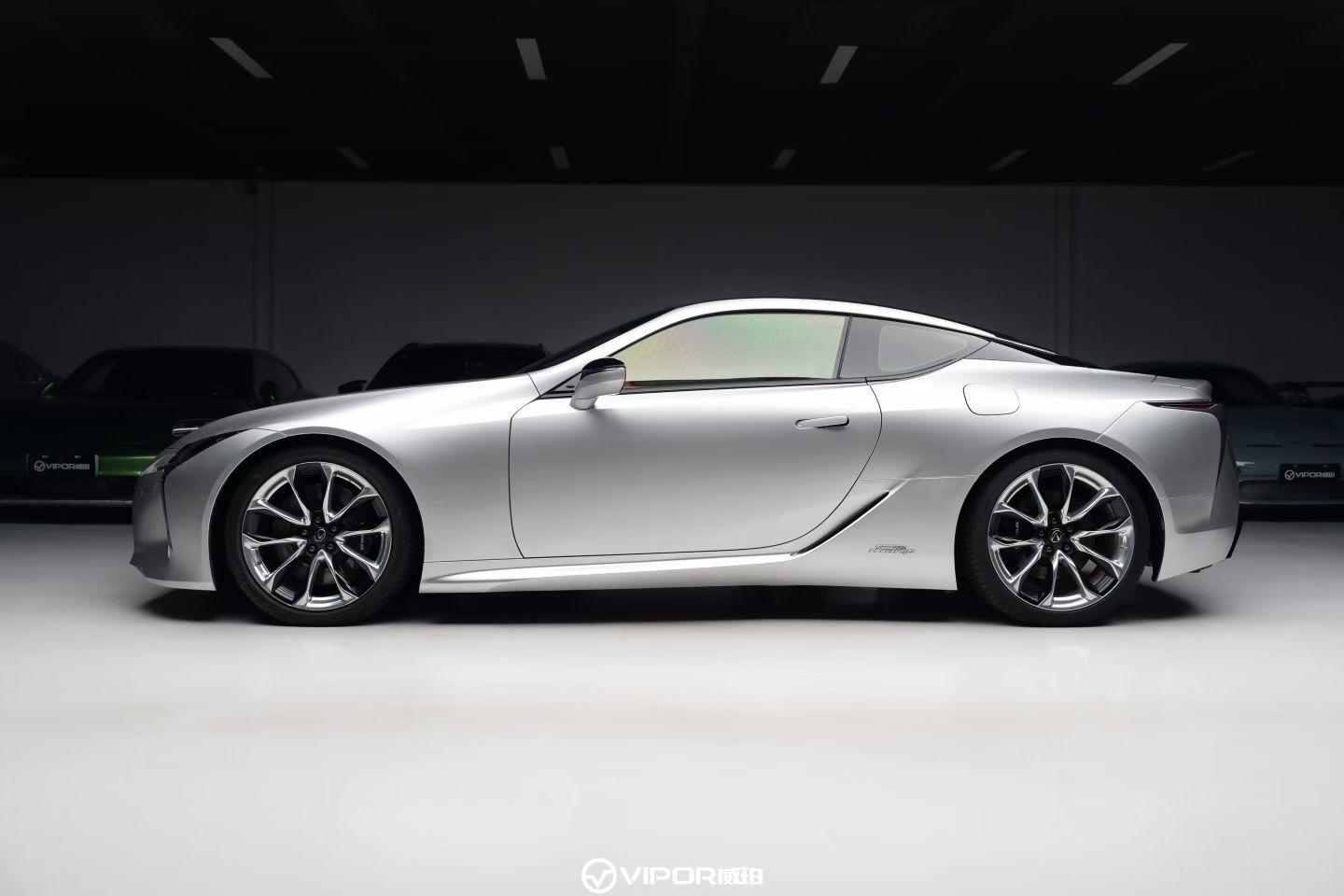 终于买到我的本色LC500… 
