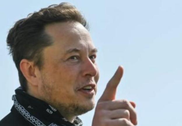 美国慌了？马斯克紧急发声，语出惊人：“唯一能让美国摆脱债务危机、避免破产的办法，