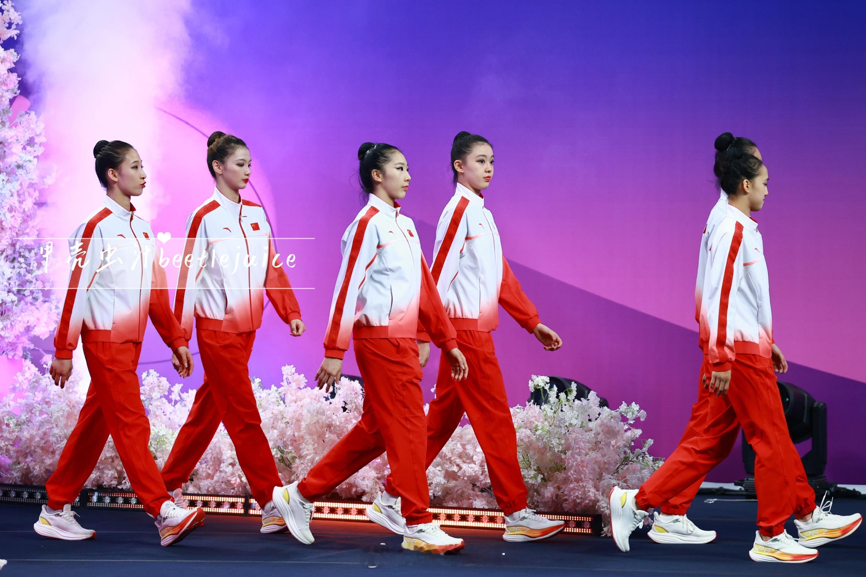 这两张图夯爆了🇨🇳 艺术体操