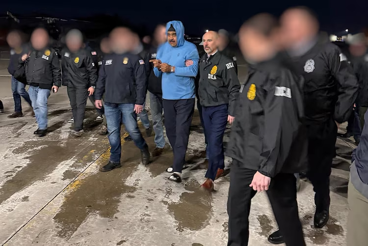 外交部发言人就美国强行控制委内瑞拉总统马杜罗夫妇答记者问。中方对美方此举表示严重