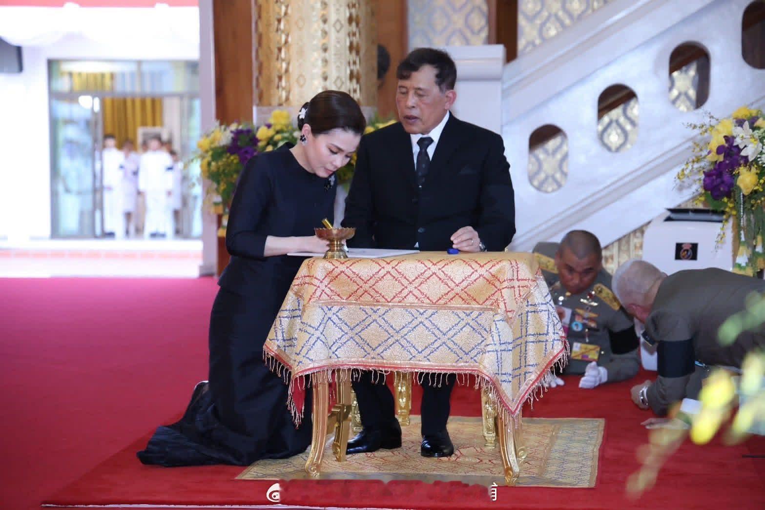 王室王室泰国王室素娘娘 2026年5月16日，狗哥素娘娘在加拉信府参加佛殿落成典