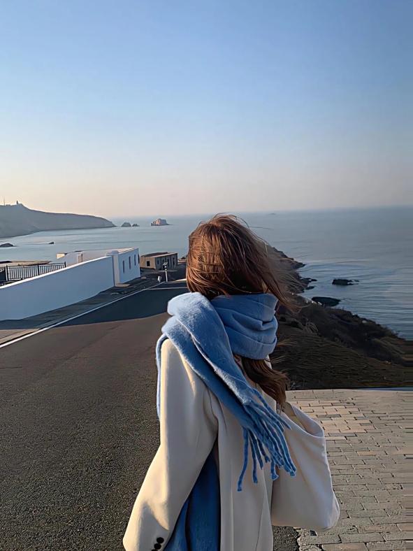 你积的德，是子孙的路
 
老一辈常说，人这一辈子，不只是为自己活。
你当下的每一