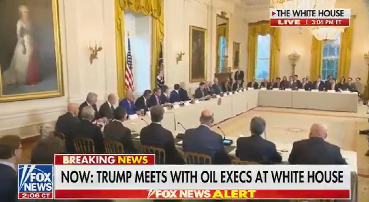 特朗普气疯了！
请了二十多家石油公司，
却没有一家愿意投资委内瑞拉！

特朗普费