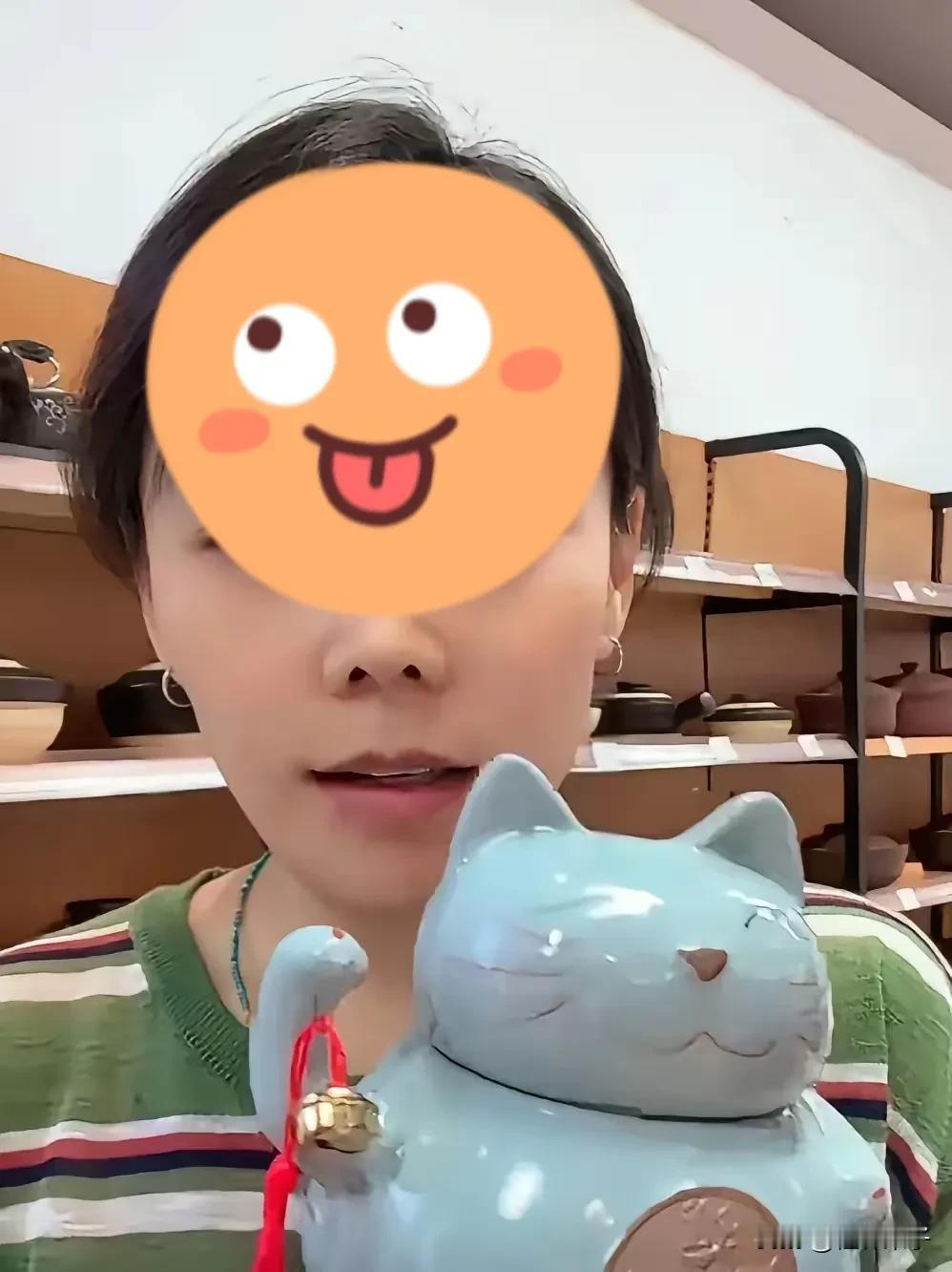 二伯坐高铁送言宝回景德镇，
小熊接风洗尘，
特意邀请二伯去拜见
她那90高龄的爷