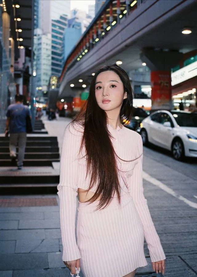 PB-孙嘉璐：长腿女神的街拍盛宴！