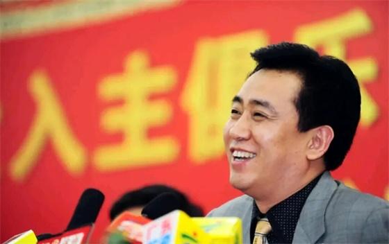 许家印背后有三个"靠山"，身份都不简单，结局也不“简单”。
 
这三个人，分别是