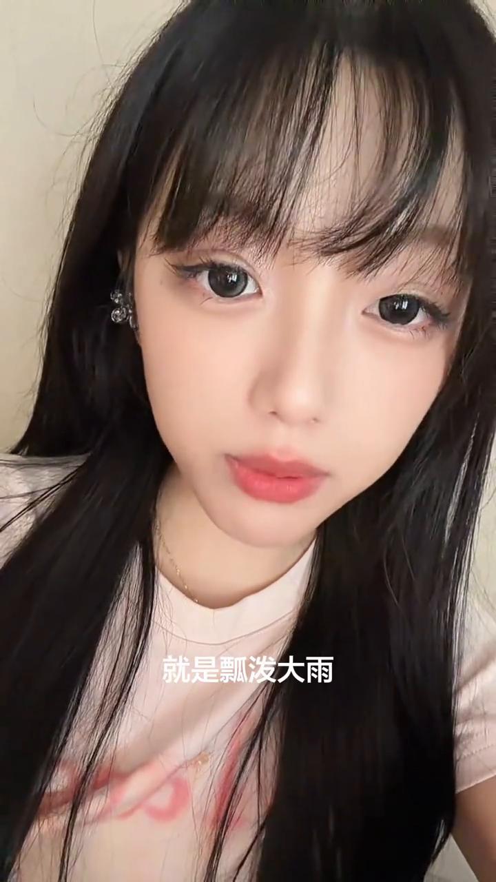 这半个月给我的打击真的很大，伦敦都未必有我忧郁。绵绵不绝的阴雨天，别看外面艳阳高