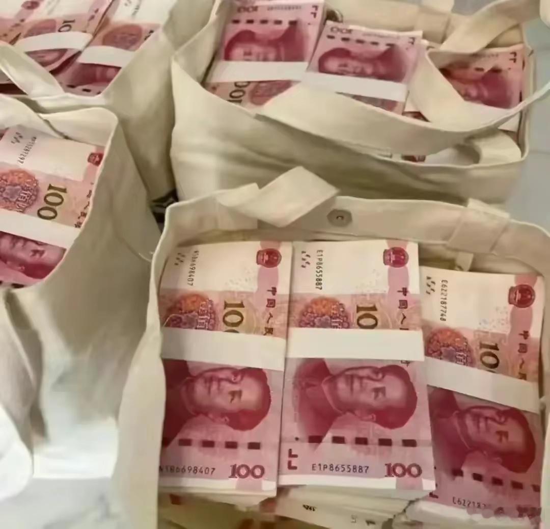 一千万和清华录取通知书怎么选这样的问题纯粹是脑残题，有一千万马上可以实现财务自由