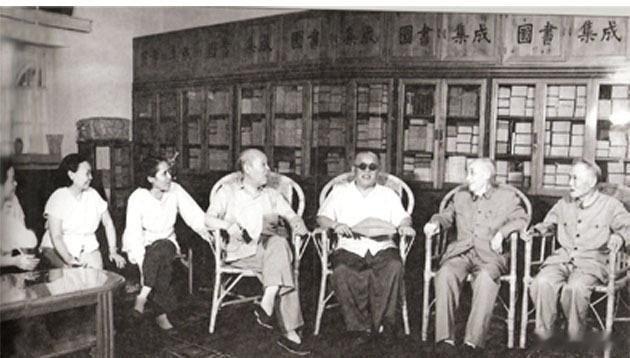 我们深切缅怀中国共产党的优秀党员、“延安五老”之一、著名的法学家和教育家、杰出的