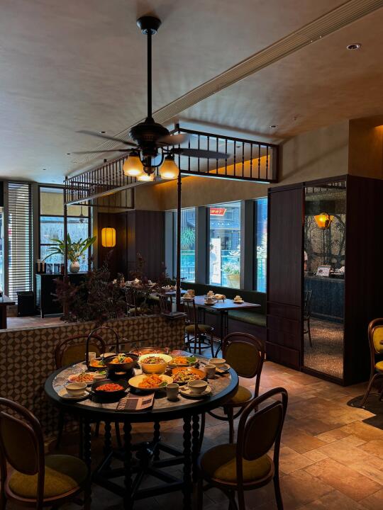 成都！！新开的新中式小馆.....好有氛围😭