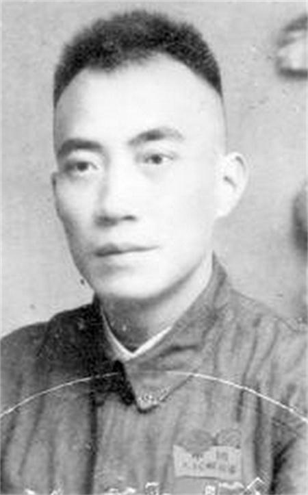 杨小根（1922—1944.8.9），原名杨名哲，河北博野南小王村人，中共党员，