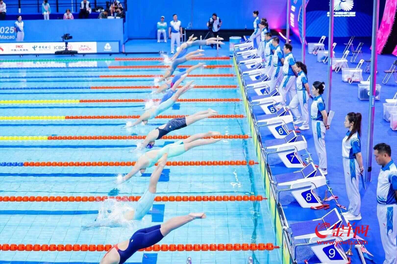 诞生四金！覃海洋张雨霏稳健夺冠 13岁于子迪破亚洲纪录