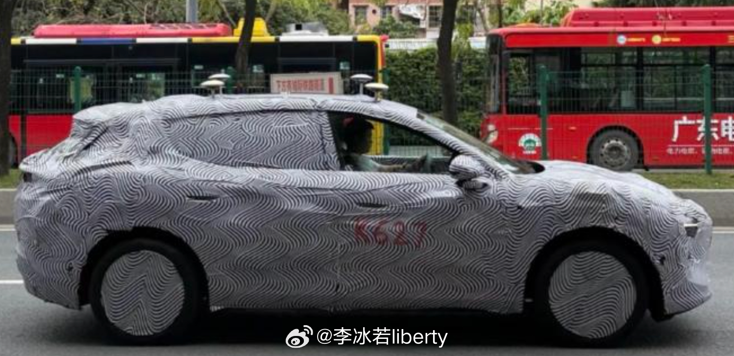 MONA要来的全新SUV，这侧面体量照片看有点G7的感觉目测空间感应该不差很多之