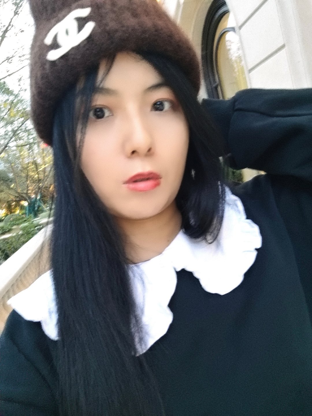 我算是发现了，长鹅蛋脸的人根本没有发型焦虑！别人留短发怕显脸宽，留长发怕压个子，