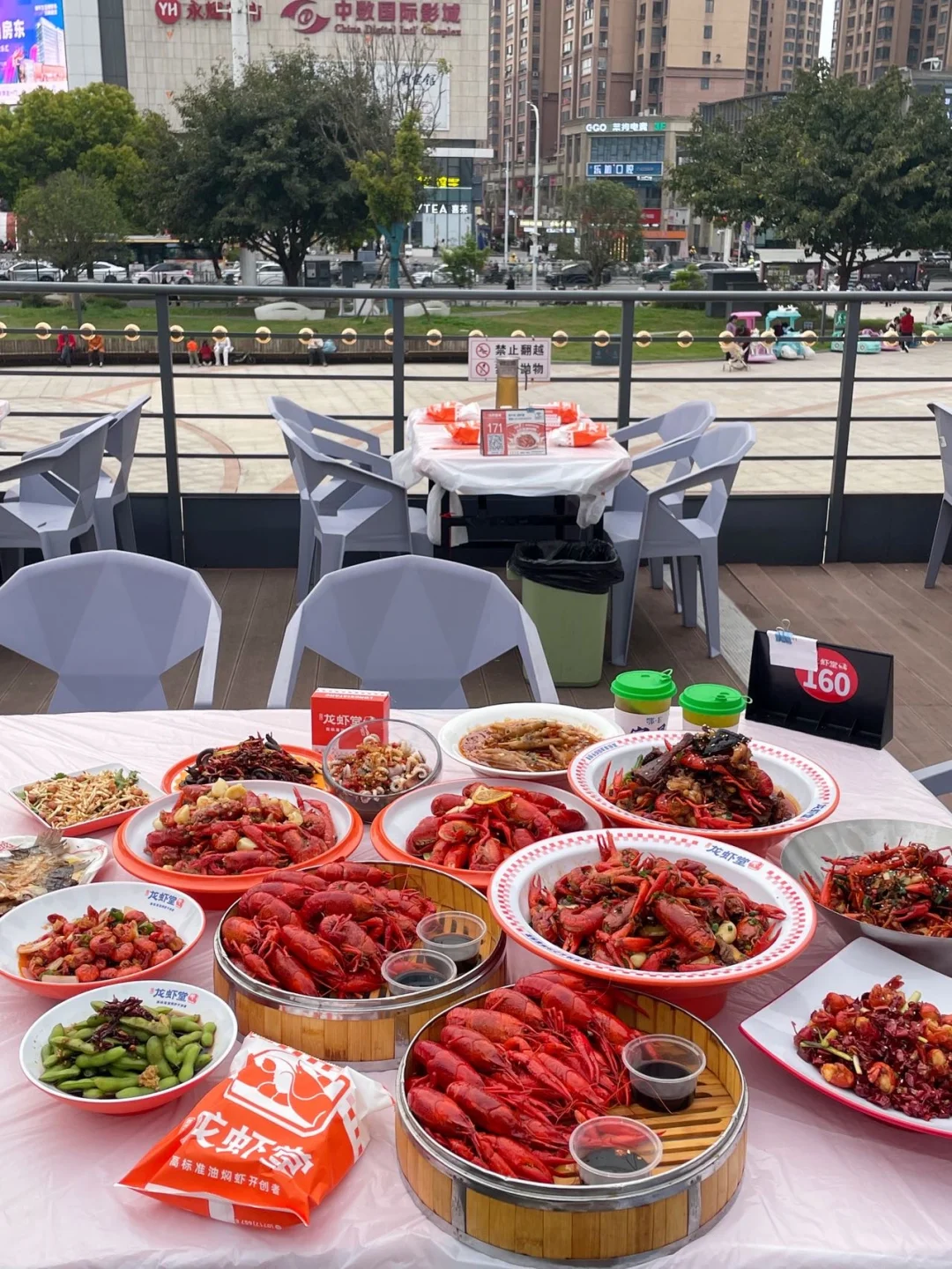 宜昌这家龙虾馆！！真的值得一来