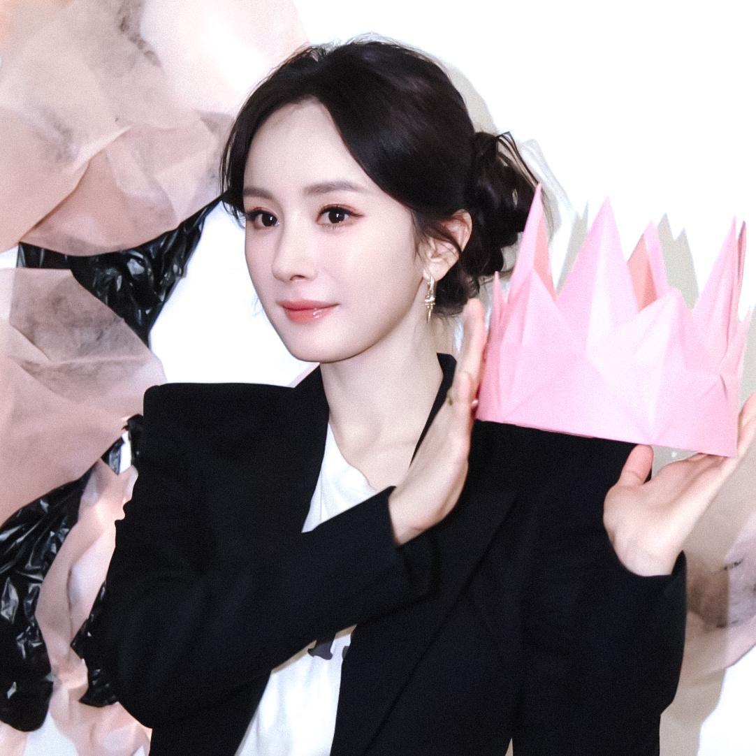 ▪️  杨幂 ｜ 🌸一天一天贴近你的心 🫧杨幂