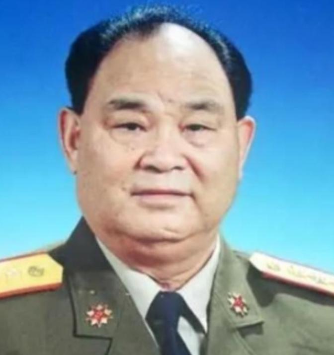 1992年3月，成都军区司令张太恒到北京开会，这时中央军委秘书长杨白冰告诉张太恒