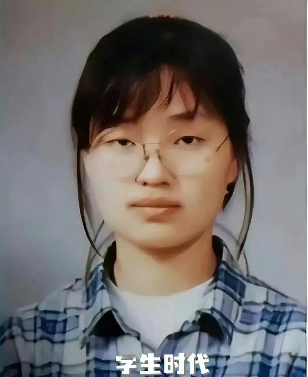 尹锡悦：亲爱的不能再整了！
尹夫人：就说美不美吧？
尹锡悦：我都快不认识你了！