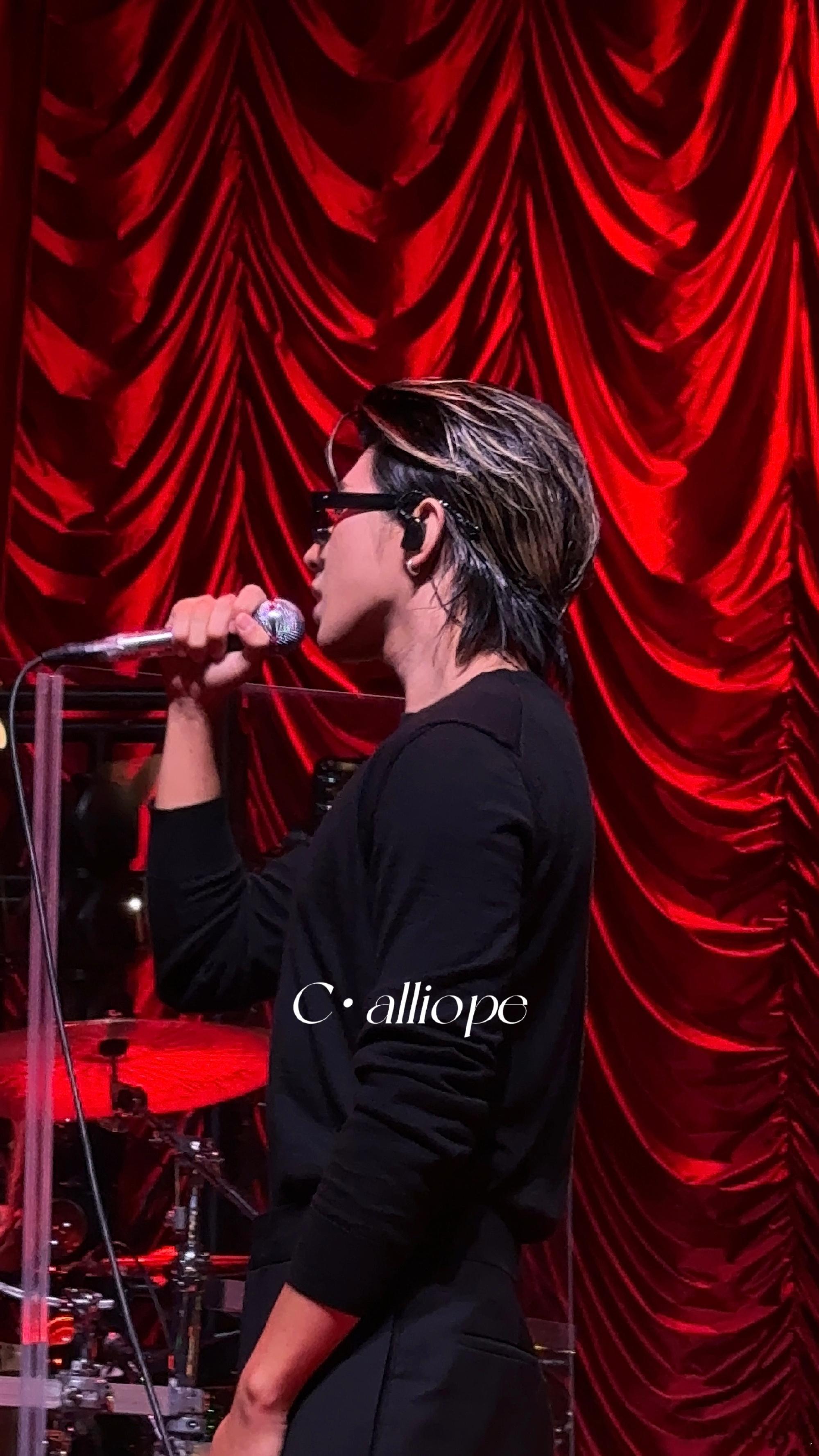 蔡徐坤男粉激动喊我就是披萨 谁懂这种现场小甜蜜，蔡徐坤温柔互动，男粉机智接梗，小