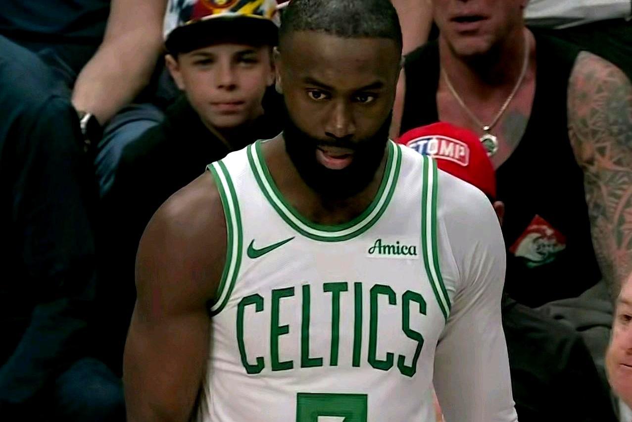 穆雷只打8分钟就病退，掘金居然把联盟第一打崩了。
 
约基奇咬着牙投了28个球，